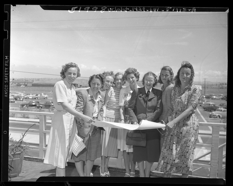  Powder Puff Derby participants in 1948. Helen Greinke is second from right. Los Angeles Times photographic archive, UCLA Library.