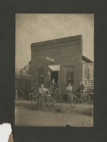 Kuhl & Loehr Bicycles and Repair, Urbana, 111 [?]