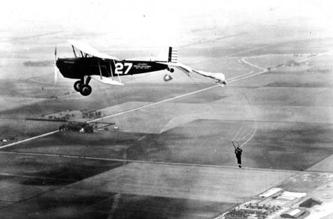 Parachute accident at Chanute Field, 1931