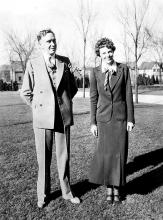 Amelia Earhart standing with University of Illinois President Arthur C. Willard